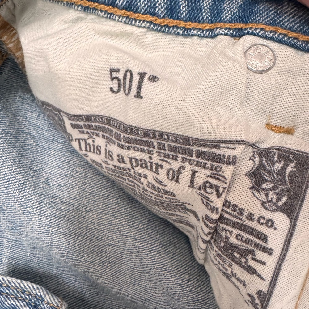 Levi’s 501 - Picture 3 of 3